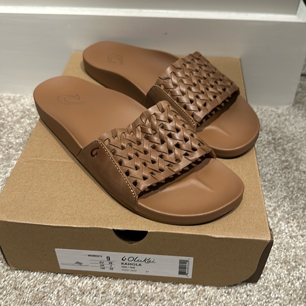 Olukai slide sandals *Like new*
